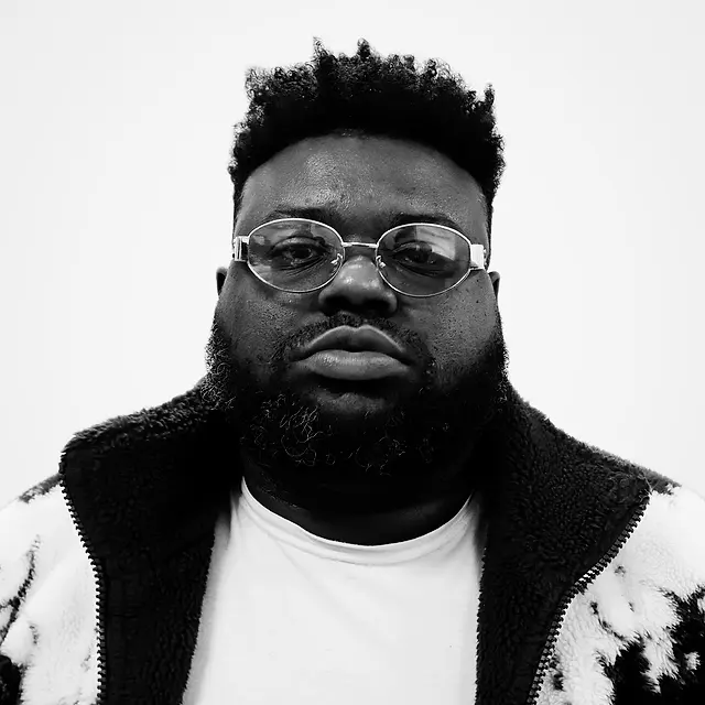 Raniel, baixista da Black SP, de perfil